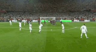 暗示续约还是离队？刘洋晒与瓦科互换球衣照片