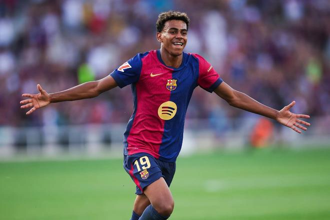 半场战报：都灵1-1科莫，弗拉希奇点射，阿达伊建功