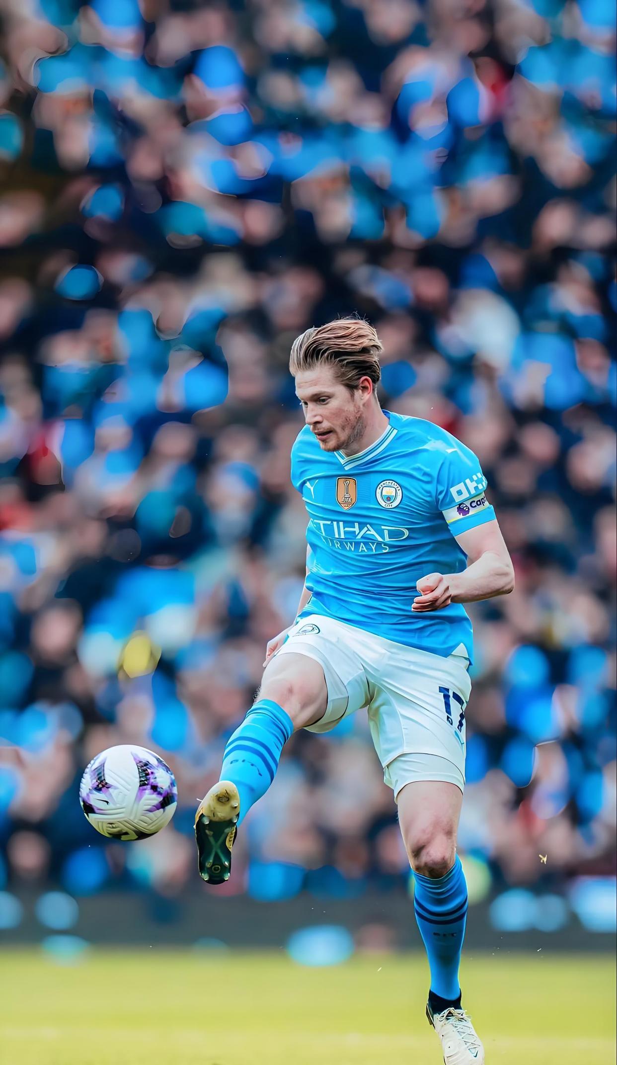 今天是北京时间2025年12月11日星期四,欢迎收看早报！